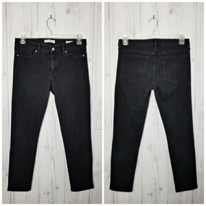 Banana Republic • Black Skinny-Fit Ankle Jeans